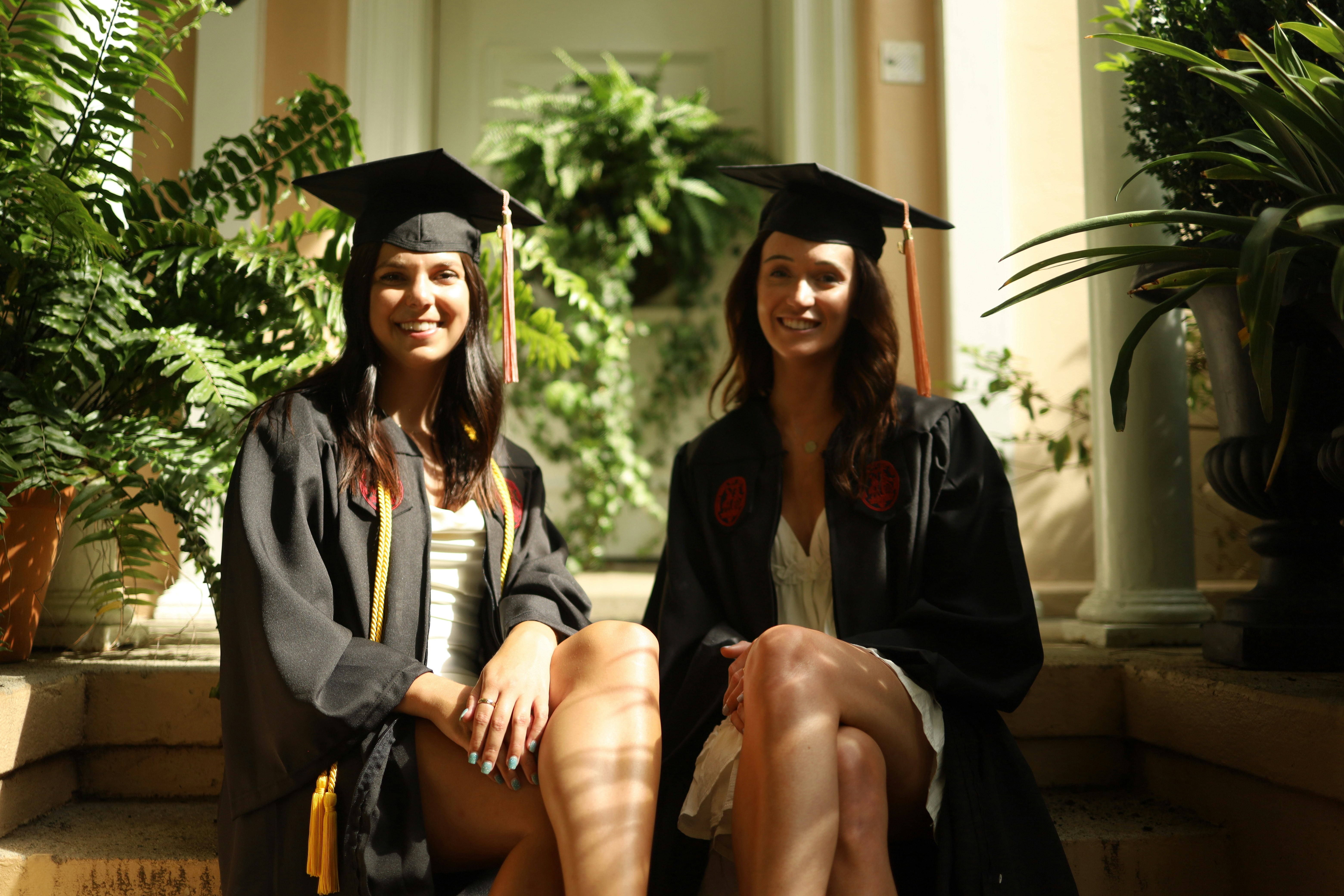 Easy Guide for Graduating Students: Successfully Paying Back Your Student Loans