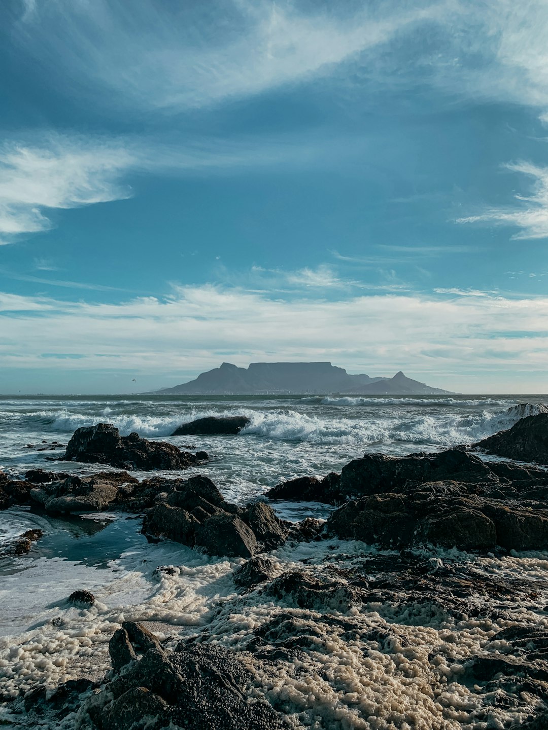 travelers stories about Shore in Bloubergstrand Beach, South Africa