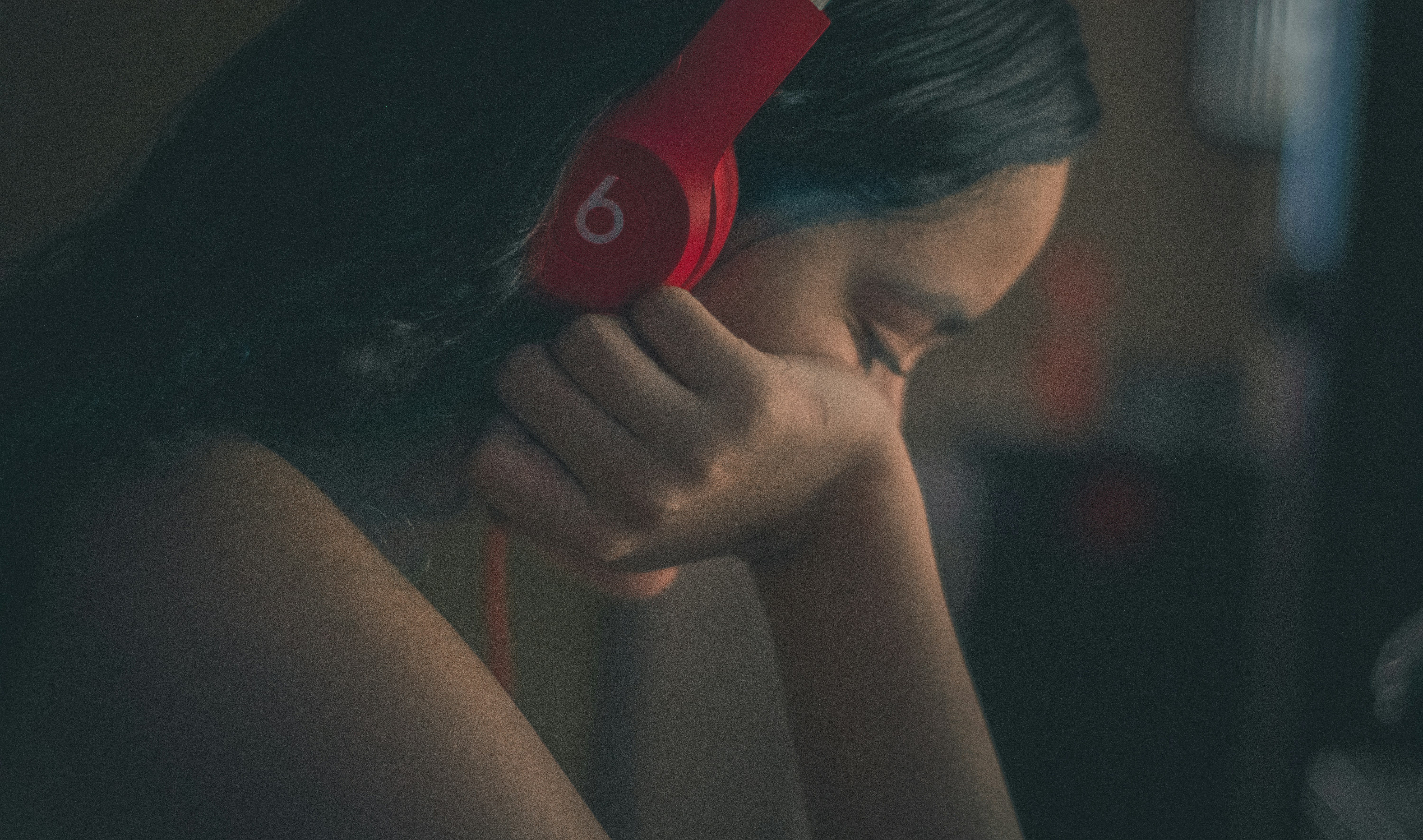 #beats #sad #close #quarentine #solobeats #red #headphone 