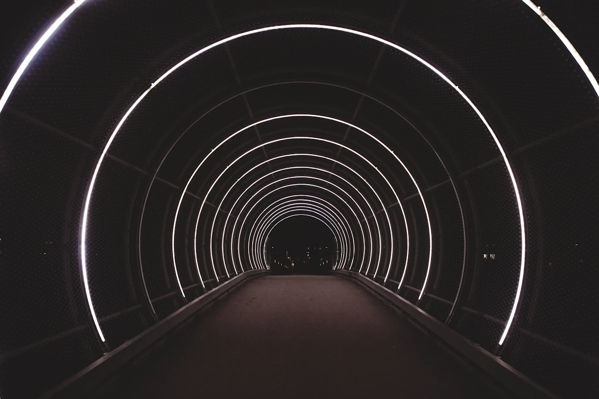 Agente de codigo compartiendo una URL publica generada por un quick tunnel
