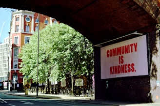 red and white UNKs signage