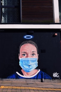 Portrait of Dra. Miriam Murguía in a medical office.