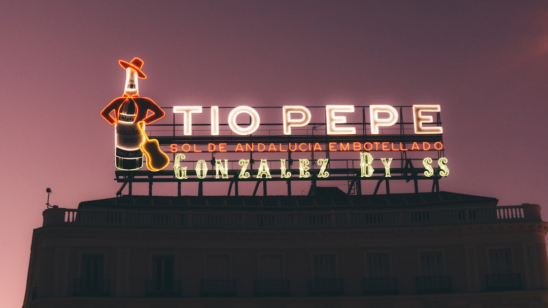 welcome to fabulous las vegas nevada signage, You can thank me on Instagram: instagram.com/arts_hot .<p></figure>Tio Pepe testigo de la cuarentena desde el centro de Madrid.</p><p>Por Jhosef A. Cardich Palma