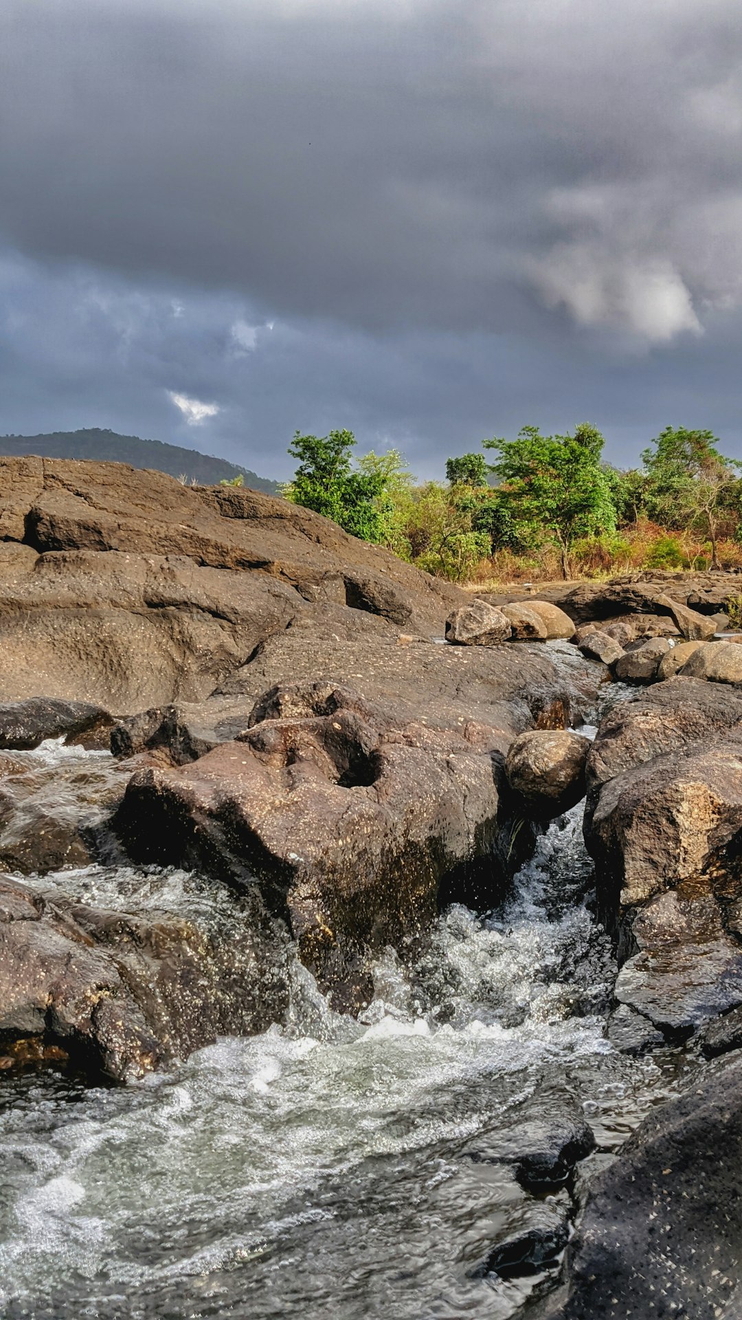 travelers stories about Watercourse in Gadeshwar Dam Panvel, India