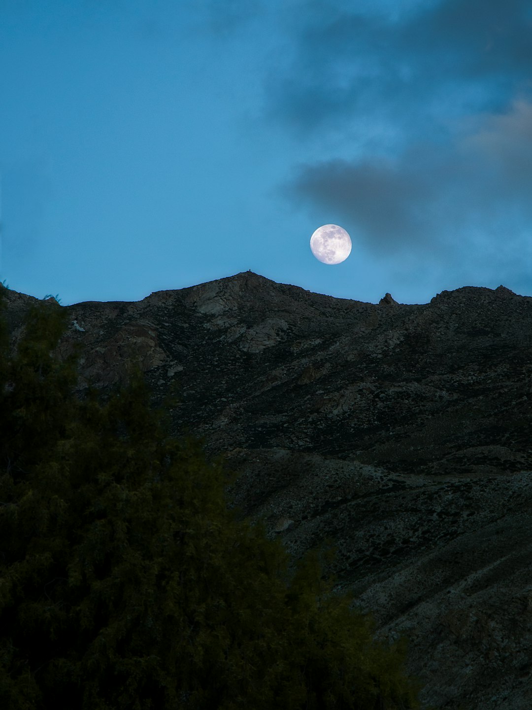 photo of Sangla Mountain near Rakchham