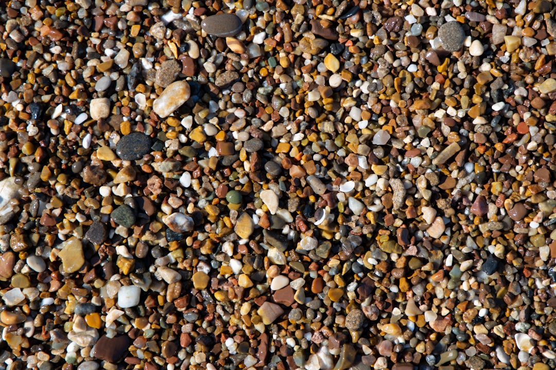 brown and gray stone fragments