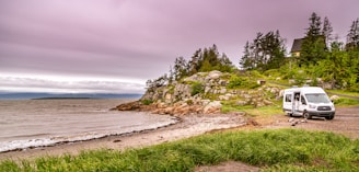 Tempo Traveller Service in chandigarh, luxury tempo traveller in chandigarh, traveller booking in ch