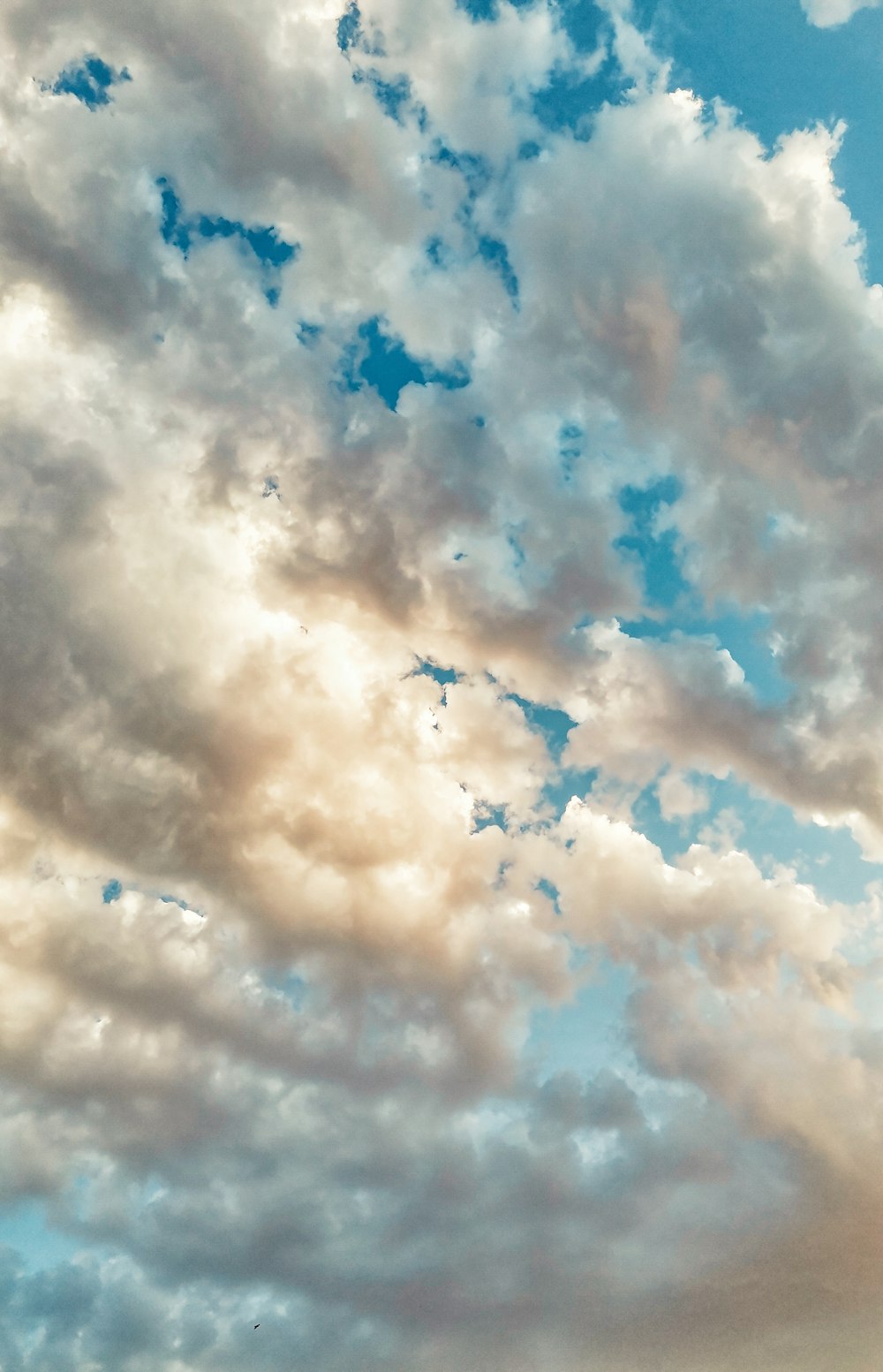 white clouds and blue sky during daytime