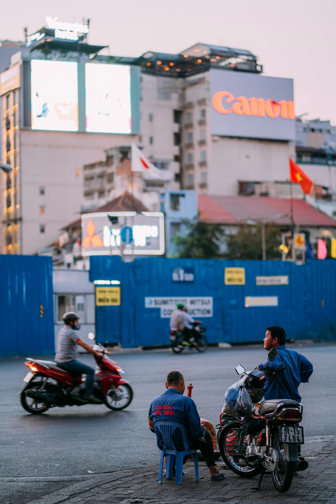 man in black jacket riding motorcycle during daytime