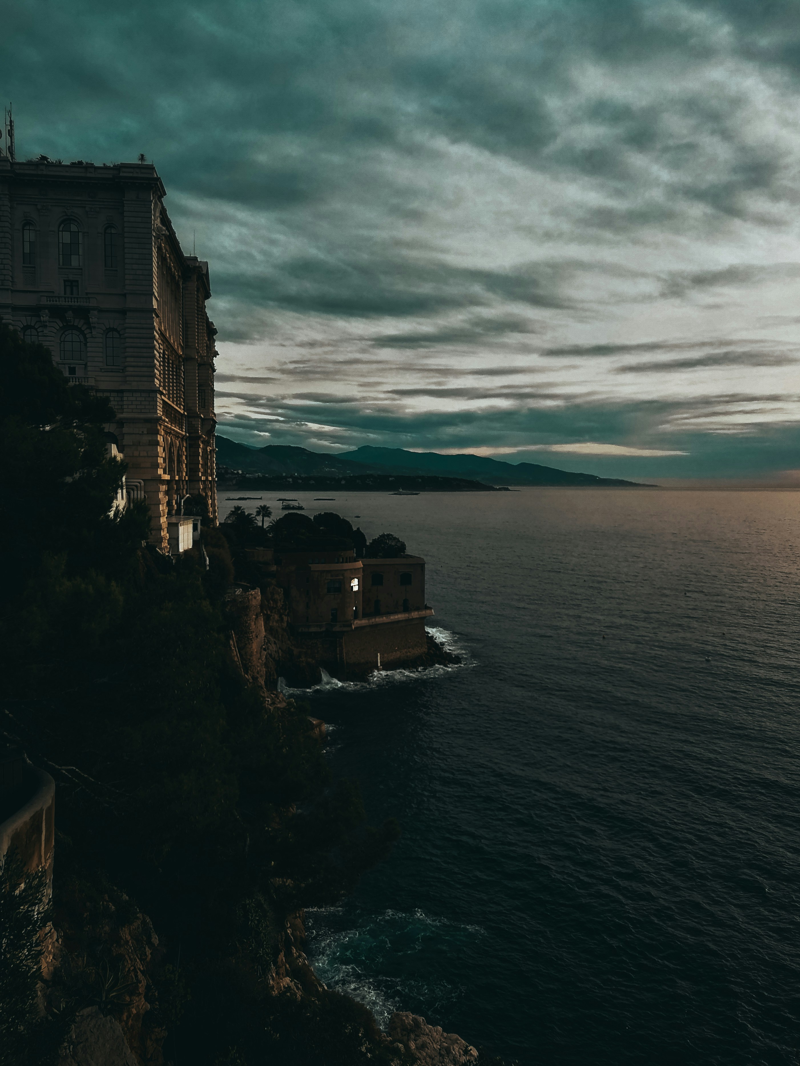 Nature produces the most astoundingly beautiful images: the swirling lava of a volcano, palm trees against a blue sky, snow-capped mountains towering above. Unsplash has magnificent , high-quality photos of all the delights that nature has to offer.