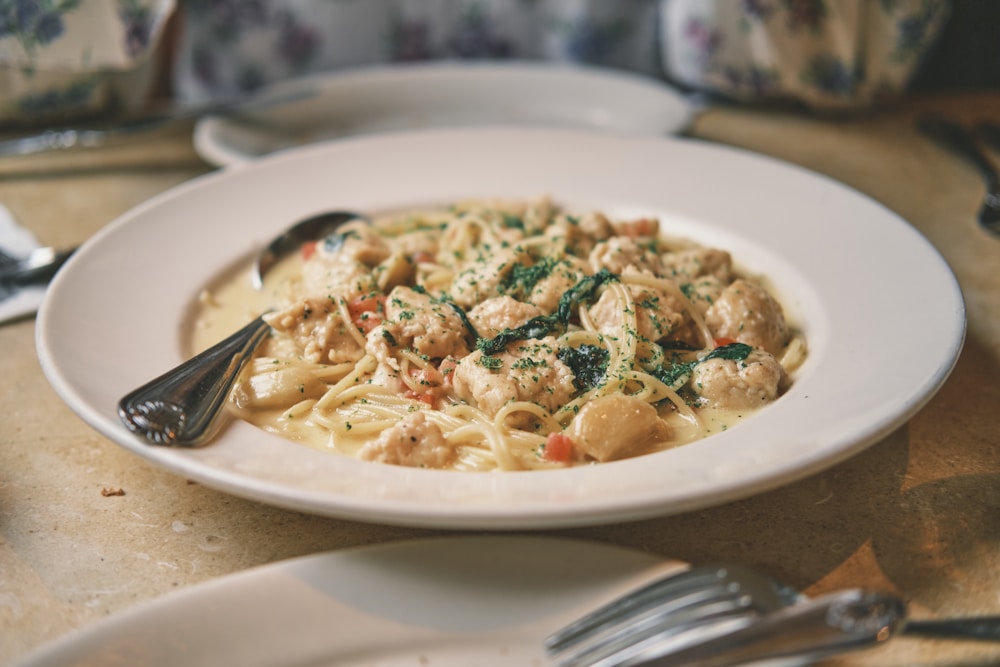 Linguine with white clam sauce