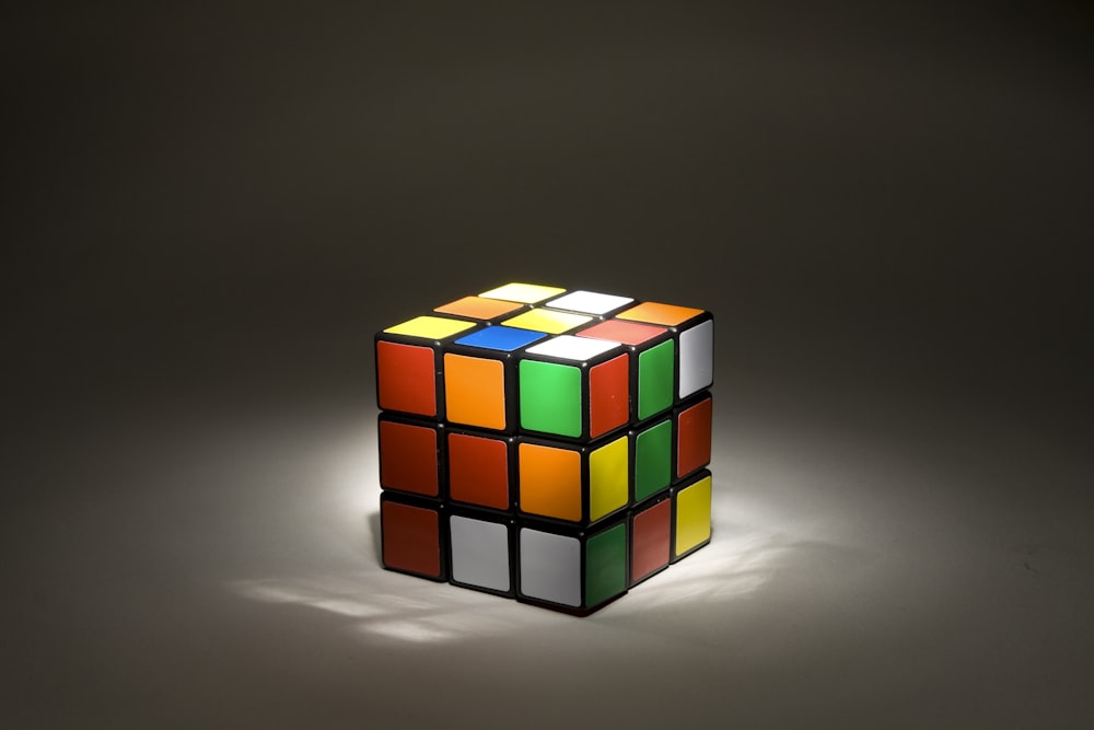 3 x 3 cubetti di Rubik