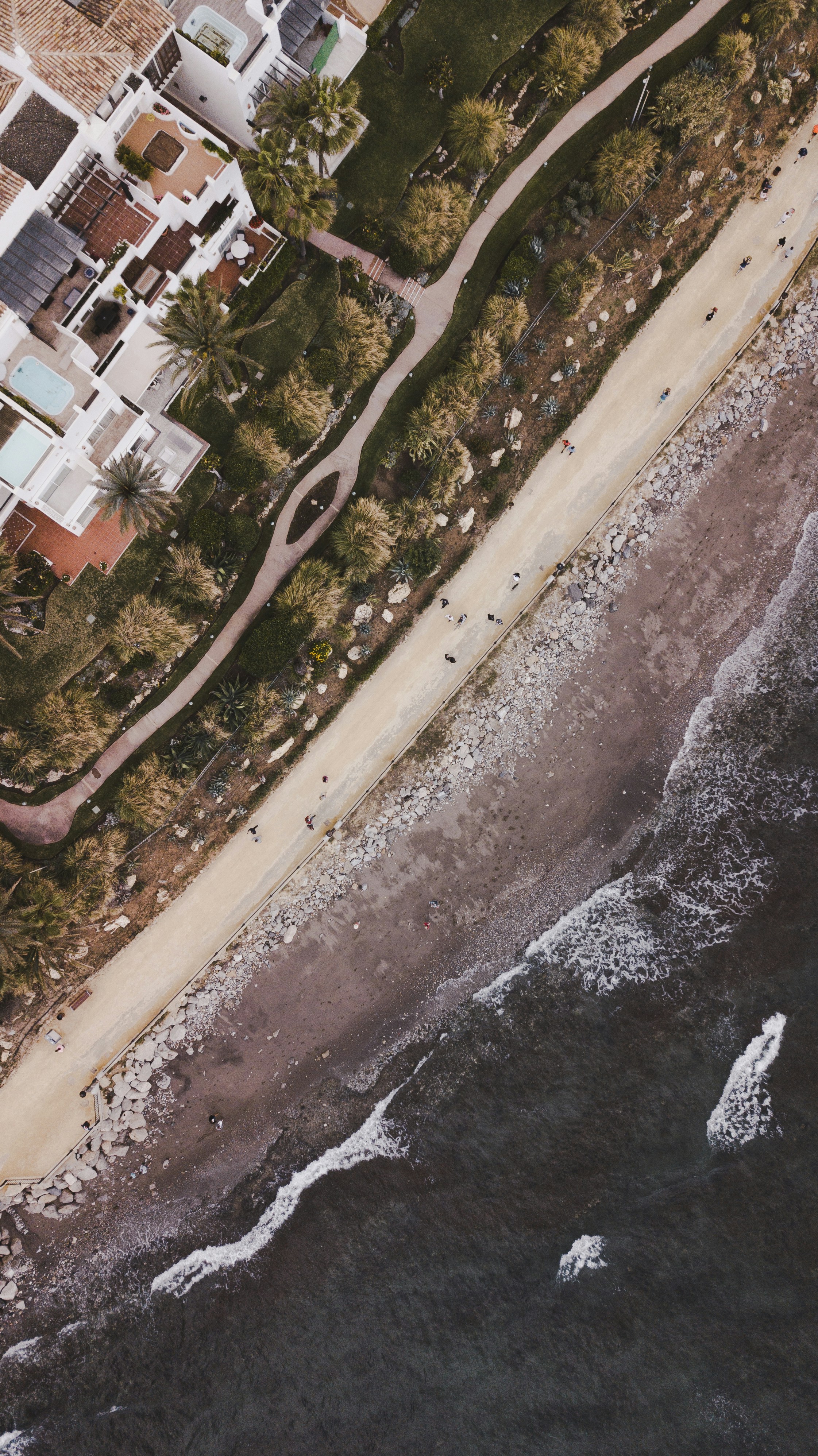 Photo by pablodelafuente