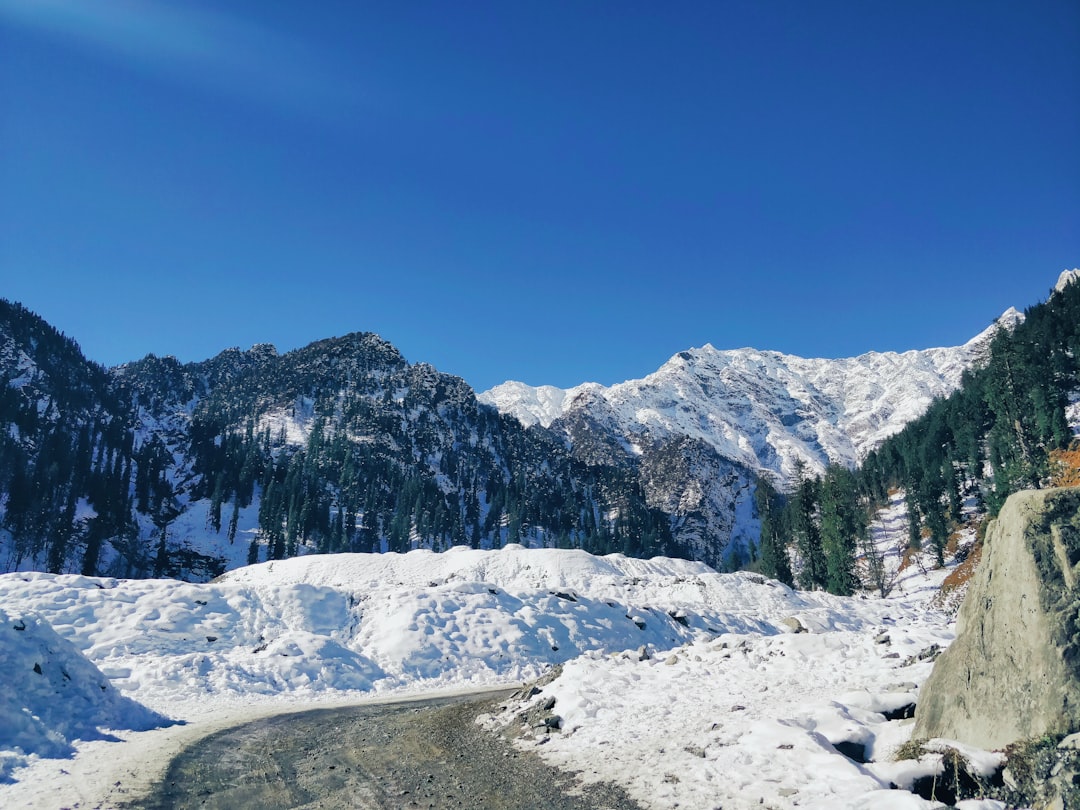 travelers stories about Glacial landform in Kullu, India