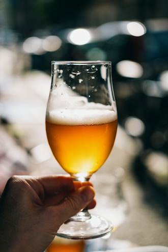 calice di birra alla spina servito al bar era ora a padova ad altichiero
