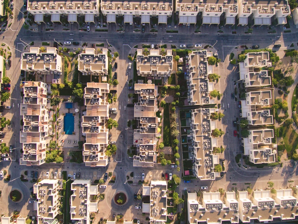Veduta aerea degli edifici della città durante il giorno