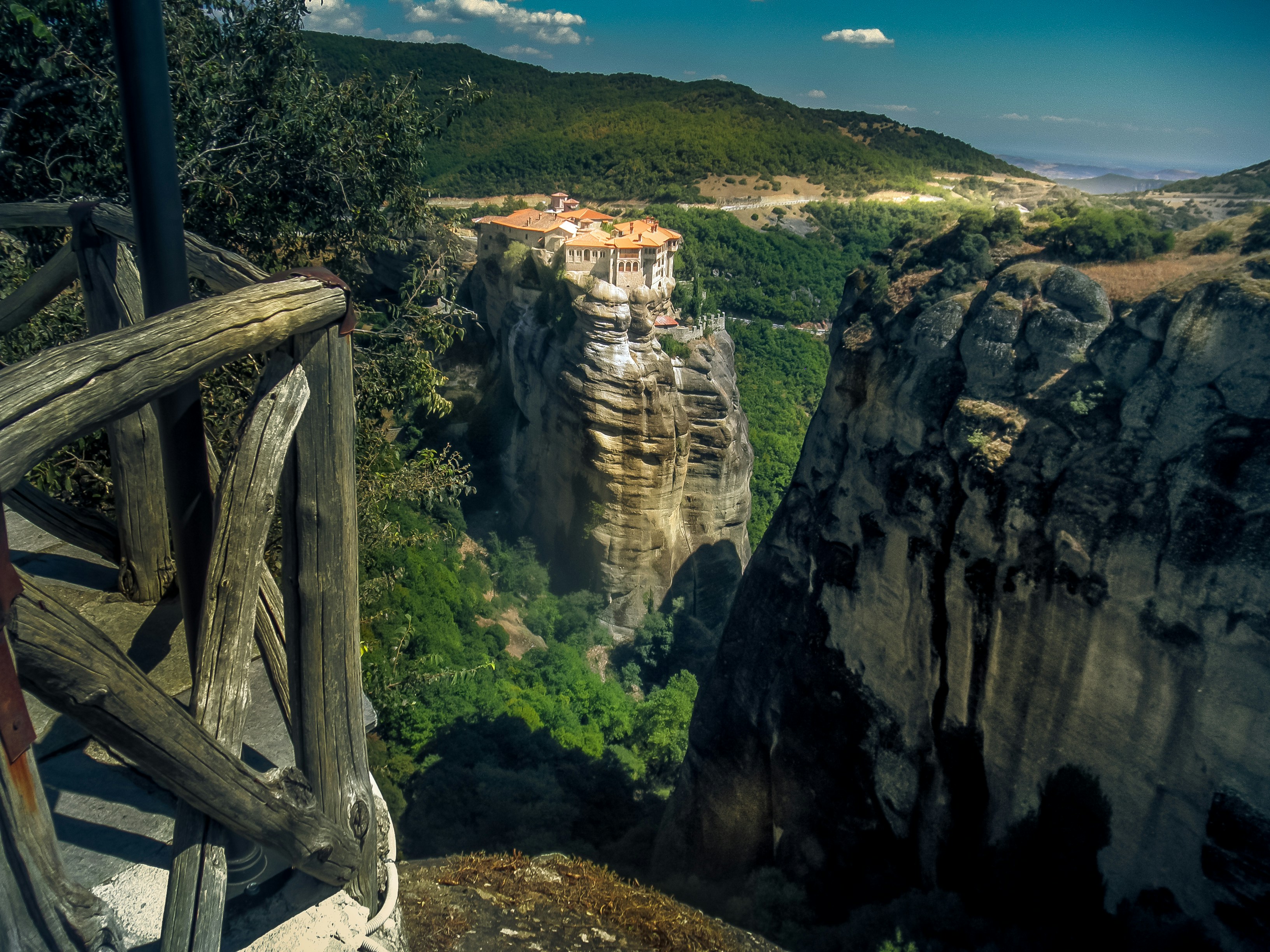 Meteora Photography Guide 2026: Capturing the Suspended Monasteries