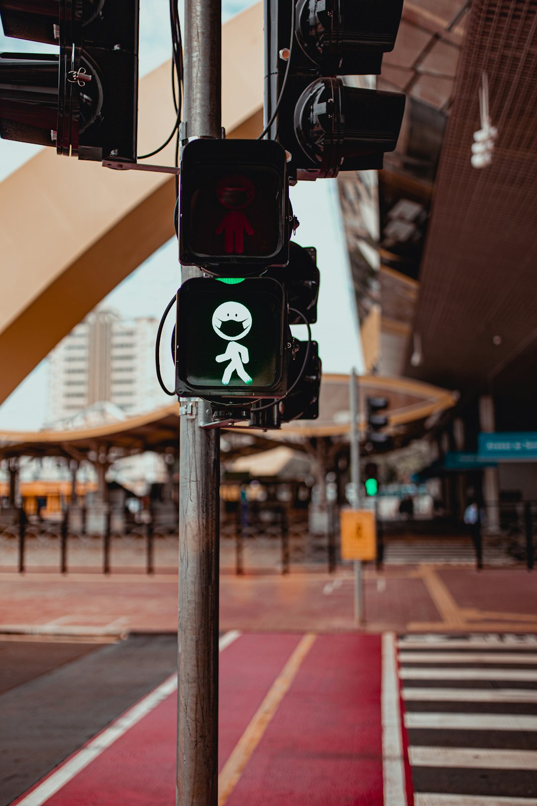 black and green traffic light