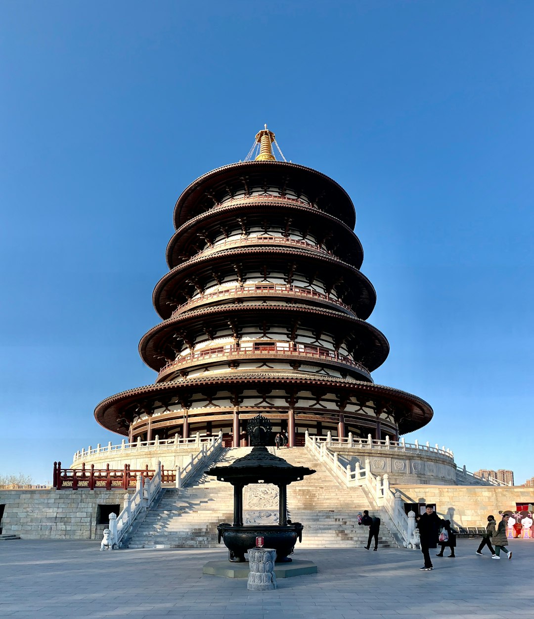 travelers stories about Landmark in Dingding North Road, China