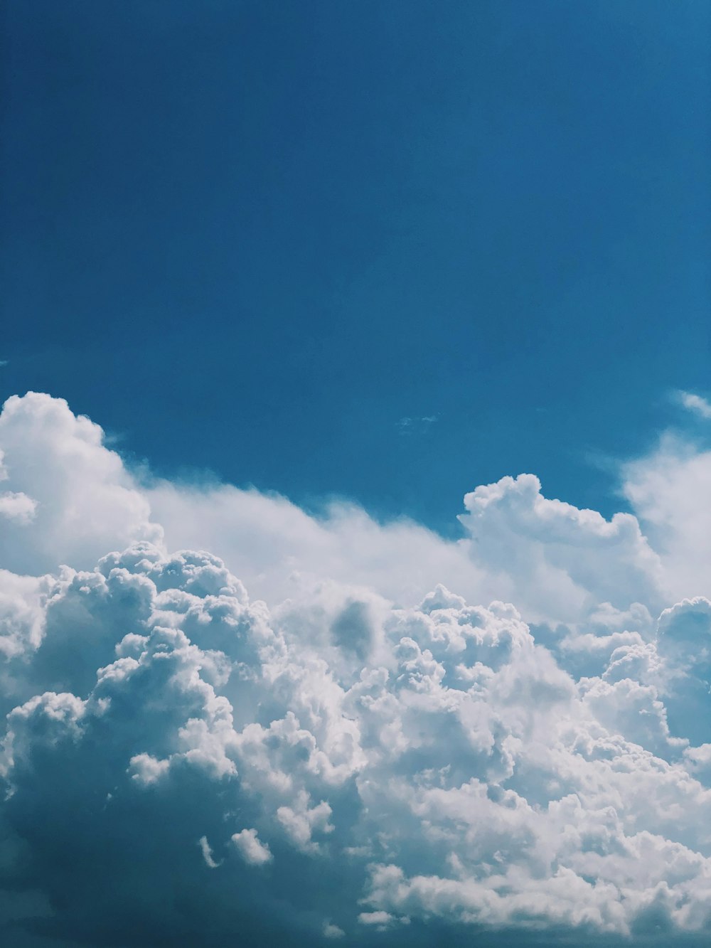 white clouds and blue sky during daytime