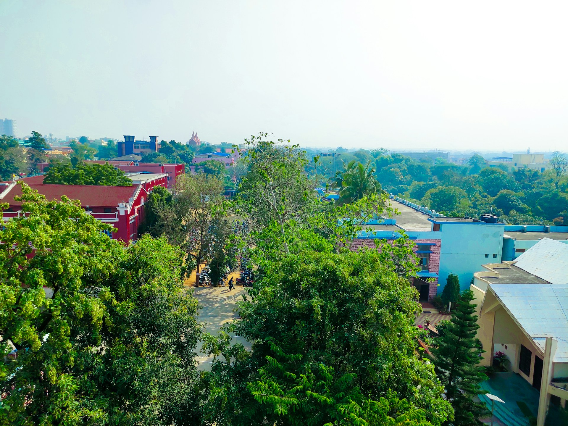 gray computer monitor