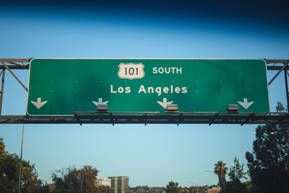 a freeway sign that says 101 south and los angeles