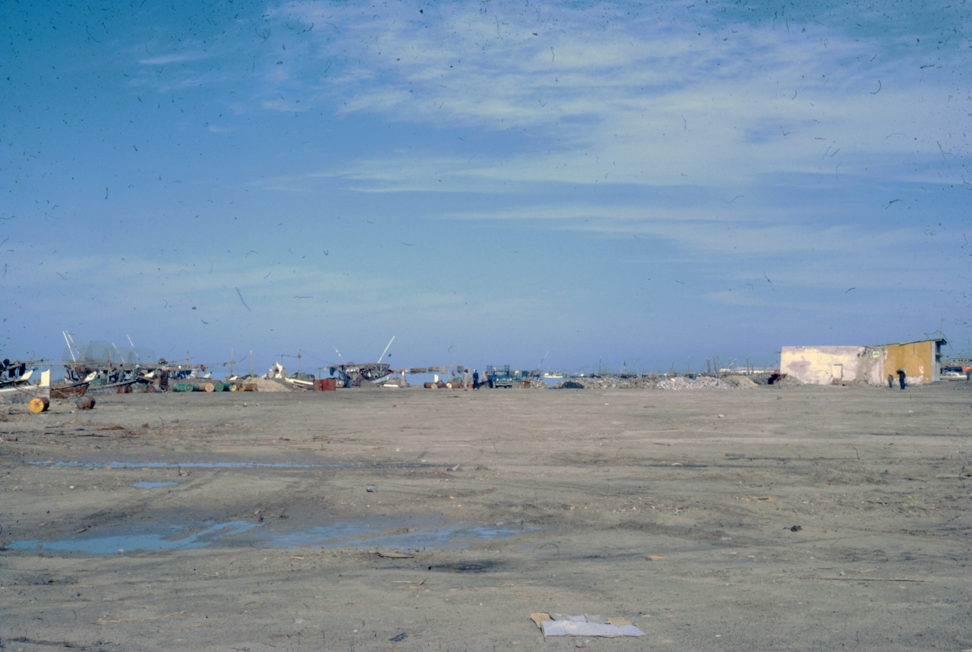 people on beach during daytime, kuwait, old photo, old photograph, digitised slides, saudi arabia, 1950s, 1960s, 50s, 60s, vintage, arabia, uae, middle east, 