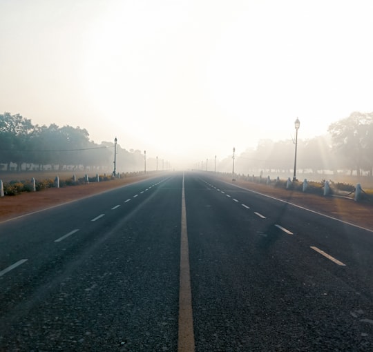 gray asphalt road during daytime in India Gate India