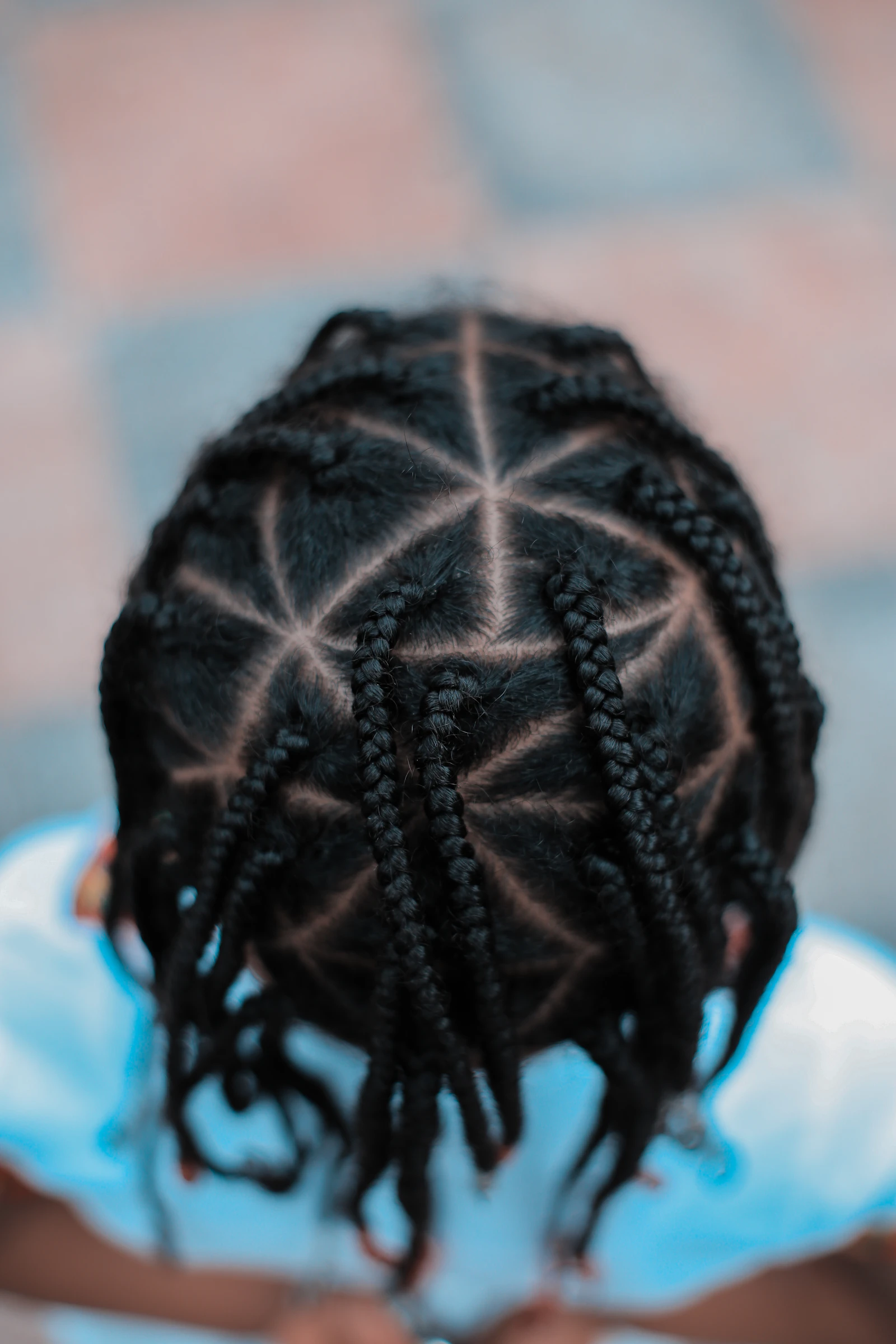 Coupe enfant soignée dans un salon de barbier Krystal
