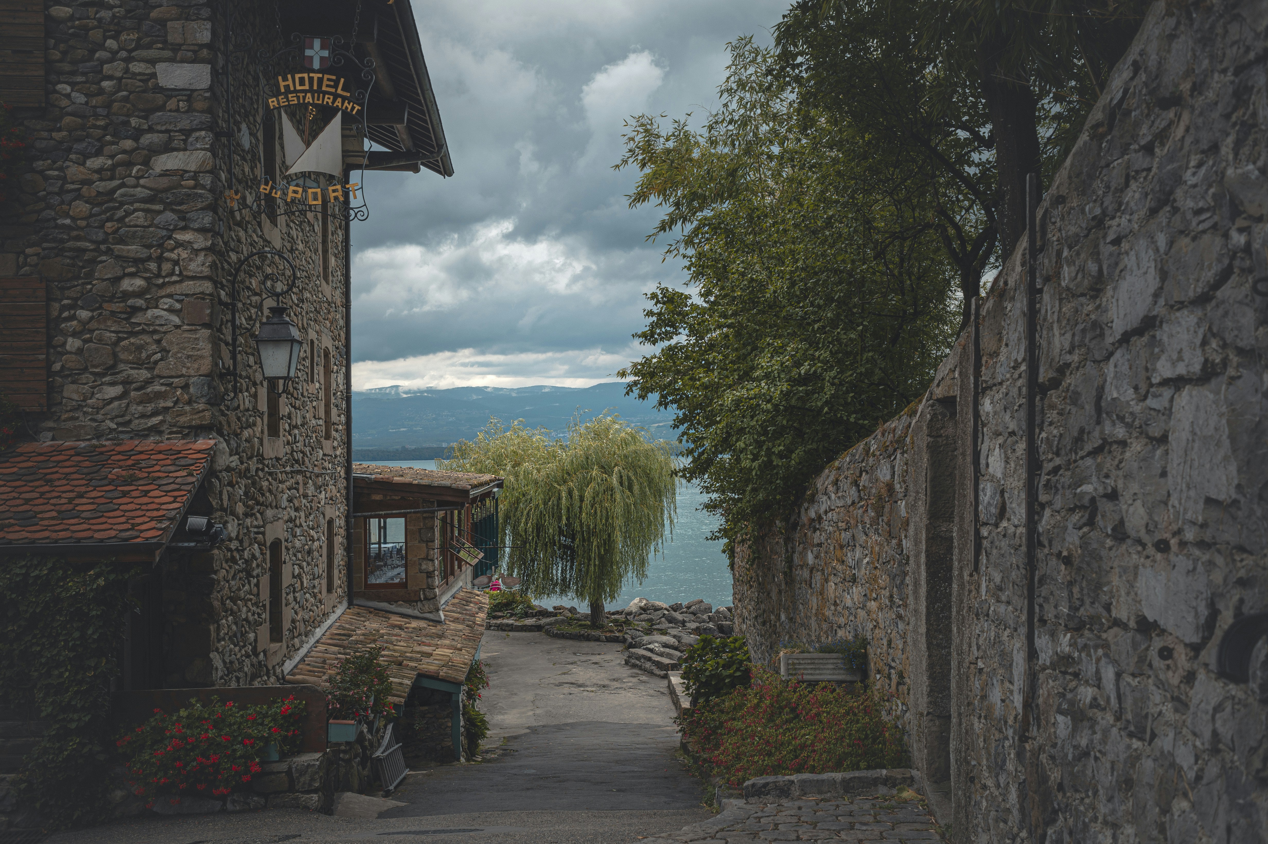 Featured image of post Mistral AI推Studio平台：欧盟合规+全栈可观测，企业级AI应用迎来“工业化”新引擎