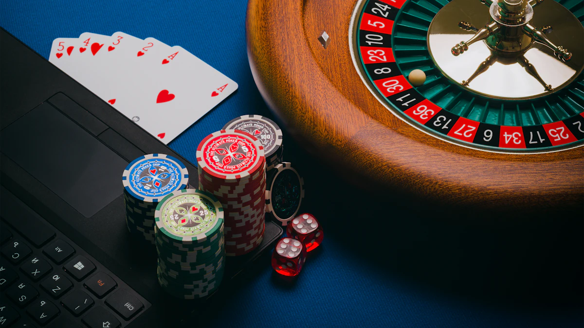 Chip kasino emas dan merah tersusun berjenjang di atas kain meja gelap, melambangkan tingkatan level program VIP