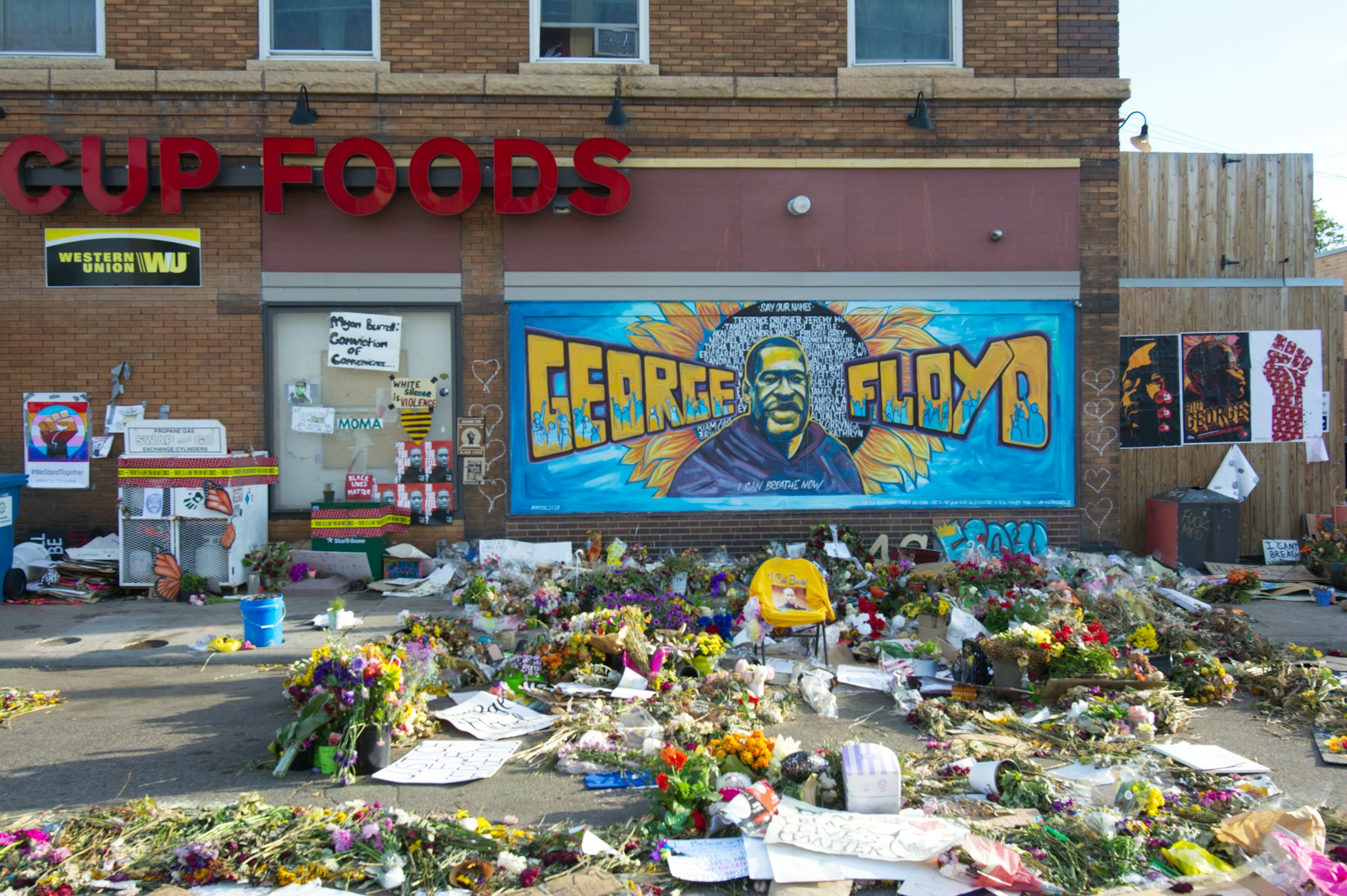 A mural for George Floyd in Minneapolis, Minnesota (Priscilla Gyamfi via Unsplash)