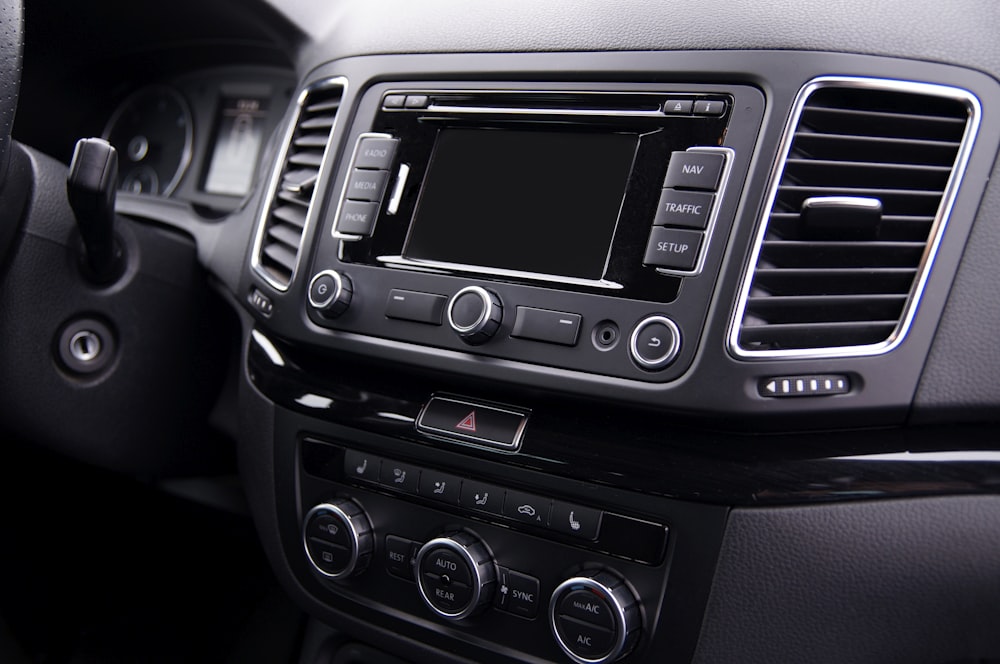 black and silver car stereo