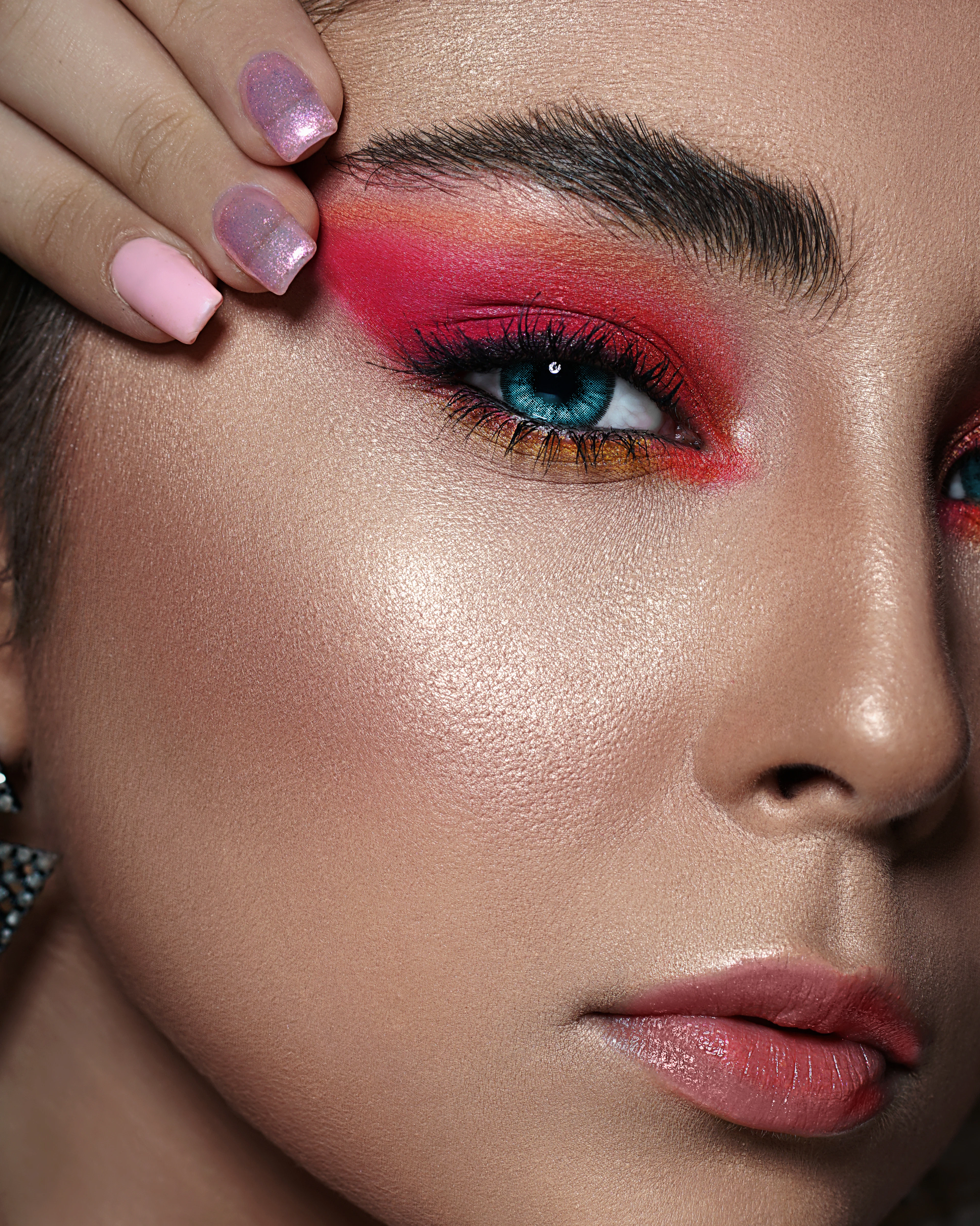 Lashes on, ready to go.