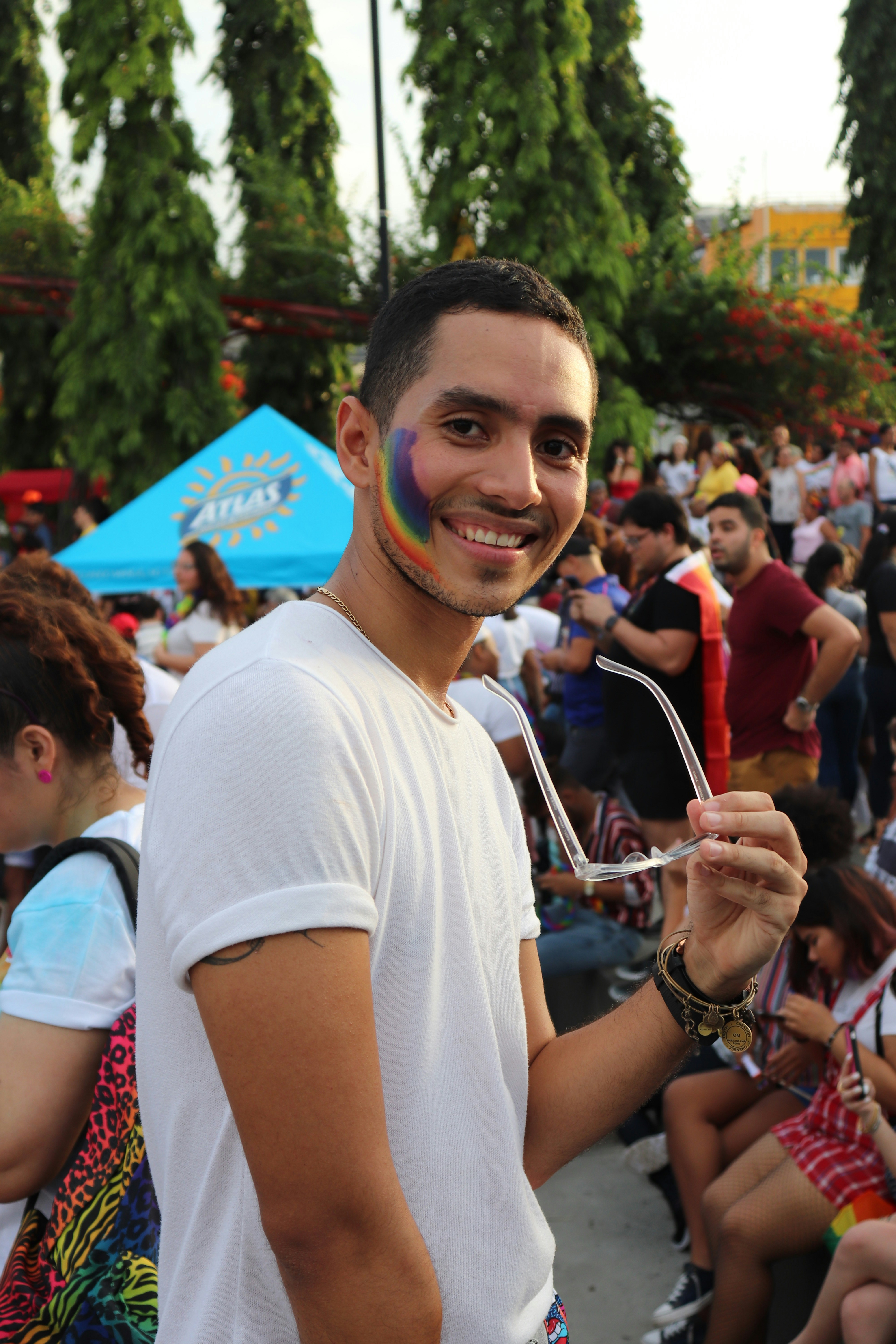 Marcha del orgullo LGBTIQ+ Casco Antiguo, Panamá 2019 Modelo: @fernandoestrada https://www.instagram.com/fernandoestrada/ Instagram: @BetzyWithZ