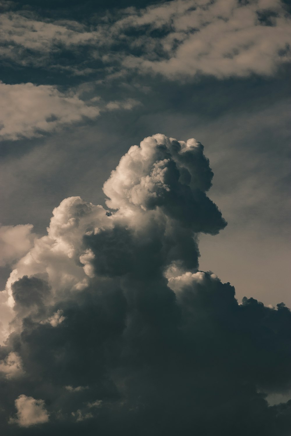 white clouds and blue sky during daytime