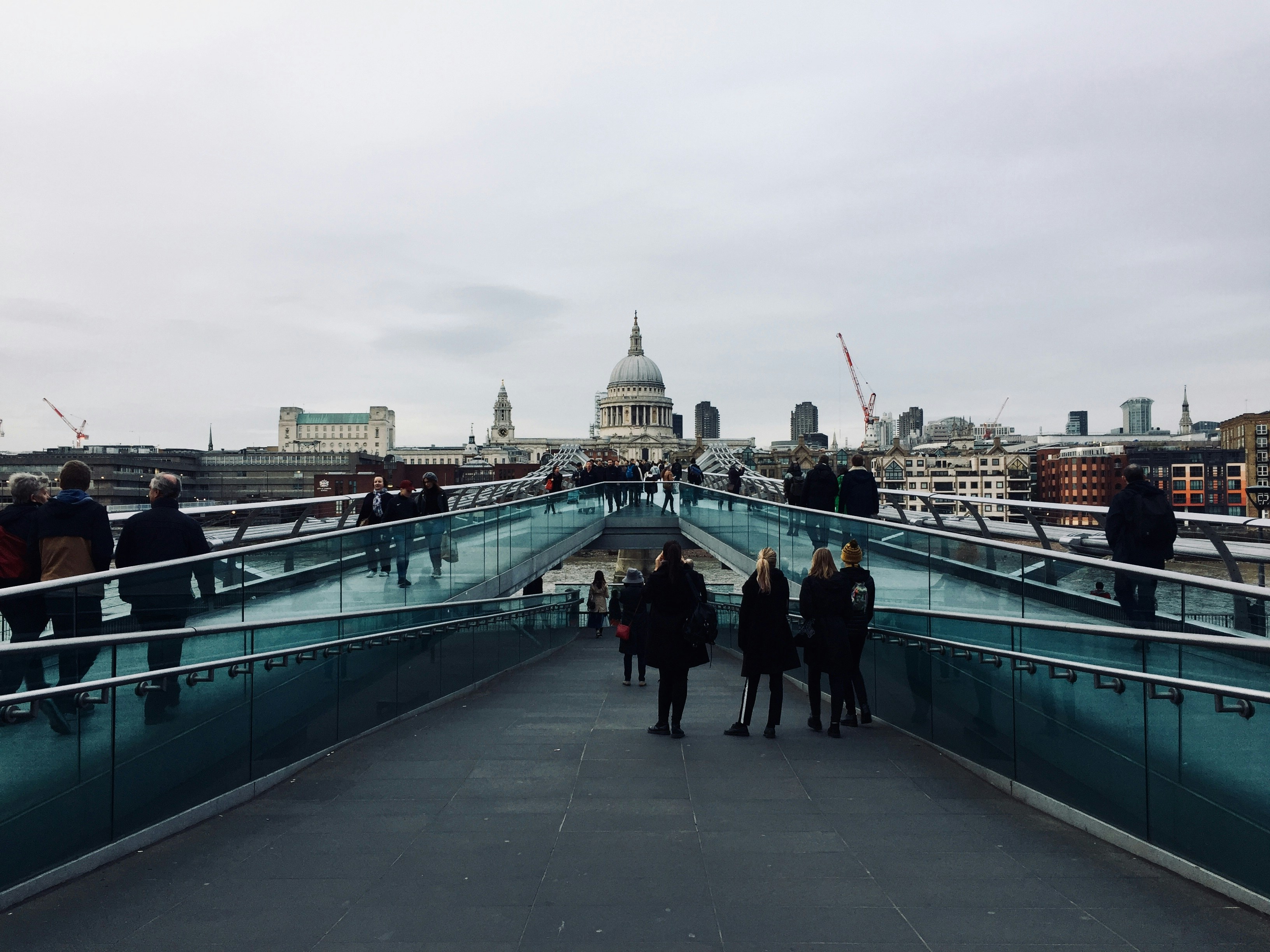 EnglishPapa team in London office