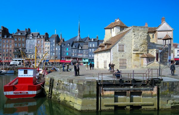 The quays of the Vieux Bassin — Honfleur, France