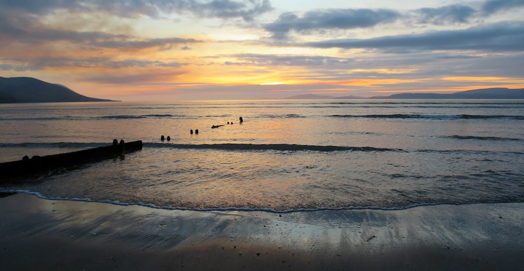 travelers stories about Shore in Rossbeigh Strand, Ireland