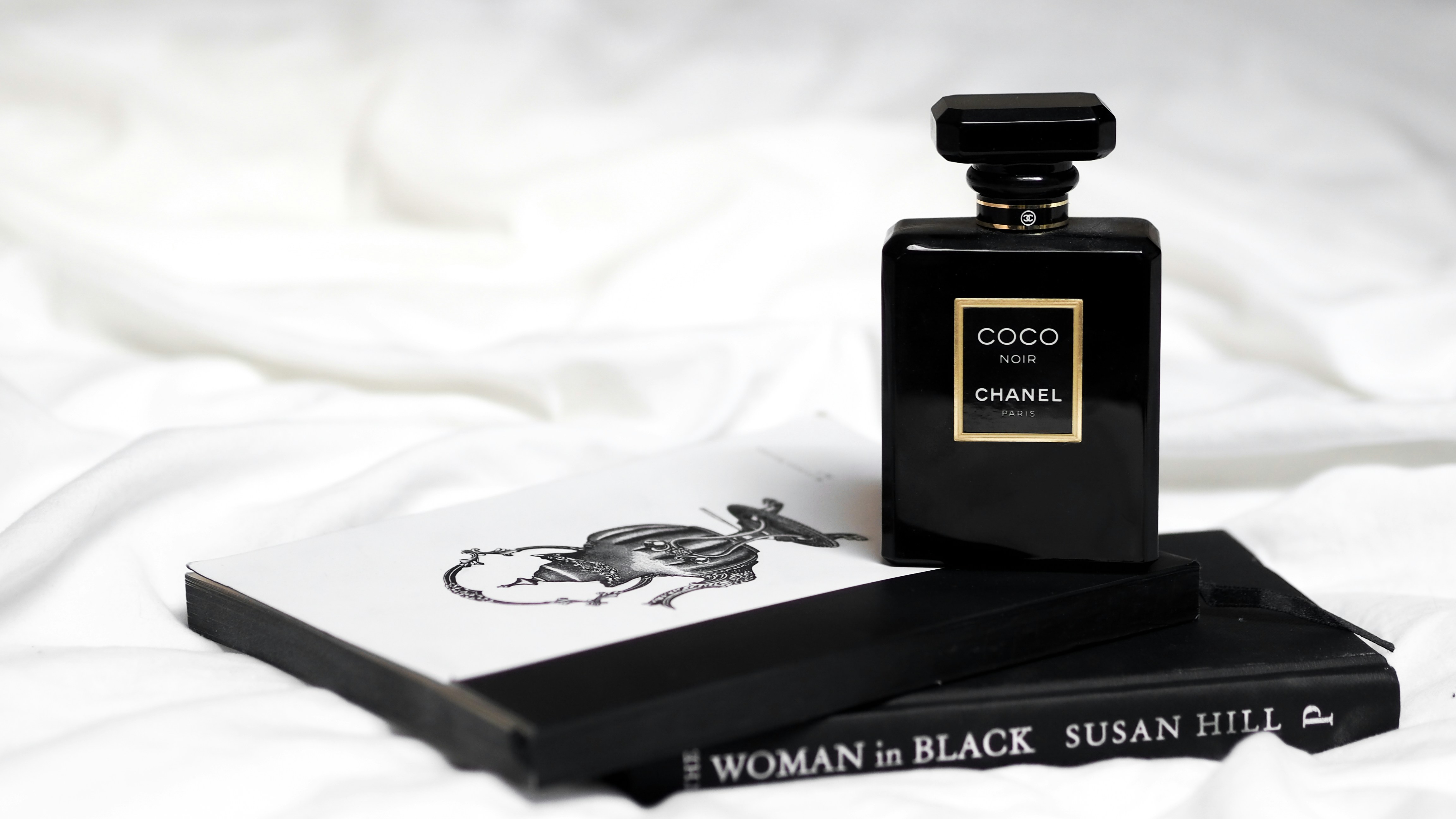 black and gold jack daniels bottle