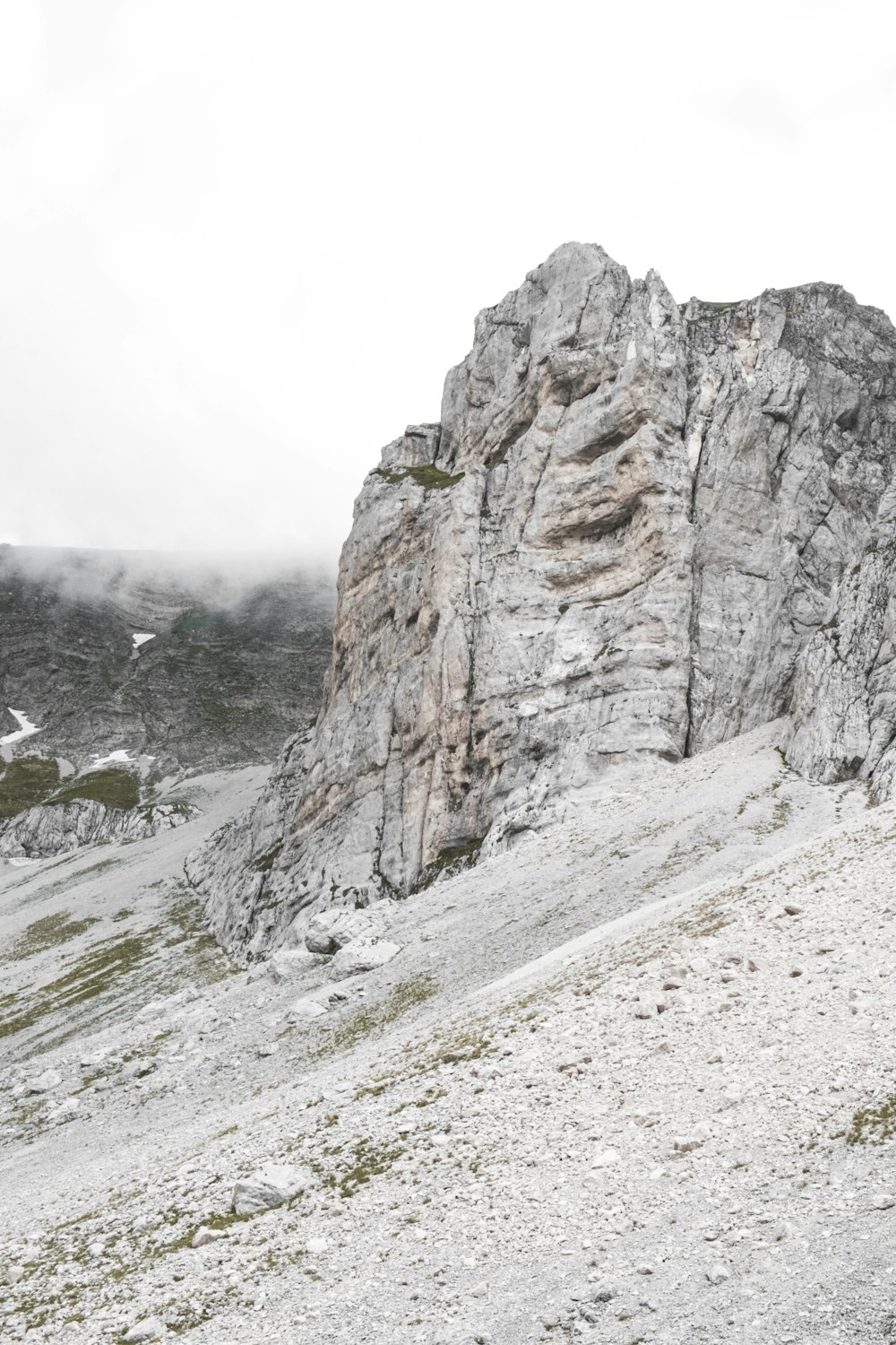 gray rocky mountain during daytime