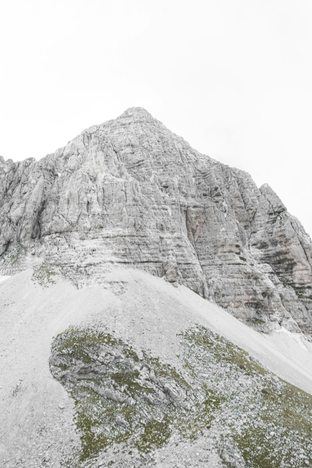 gray rocky mountain during daytime