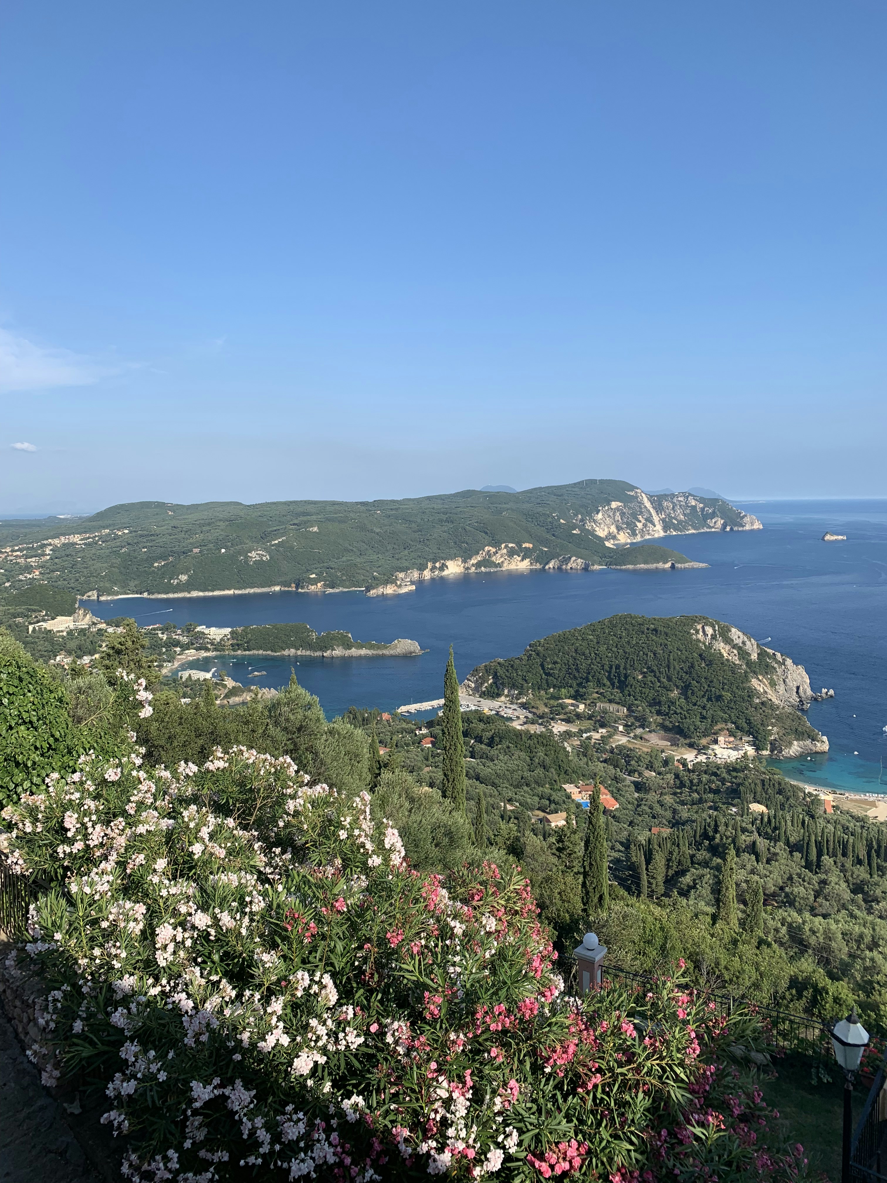 Photo by gerryllyubenova