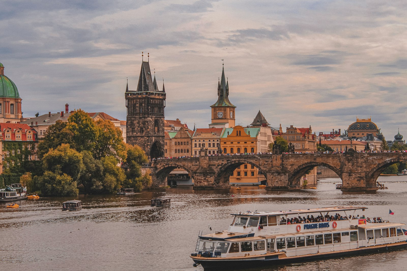 Ce poți vizita, dacă ajungi în Praga