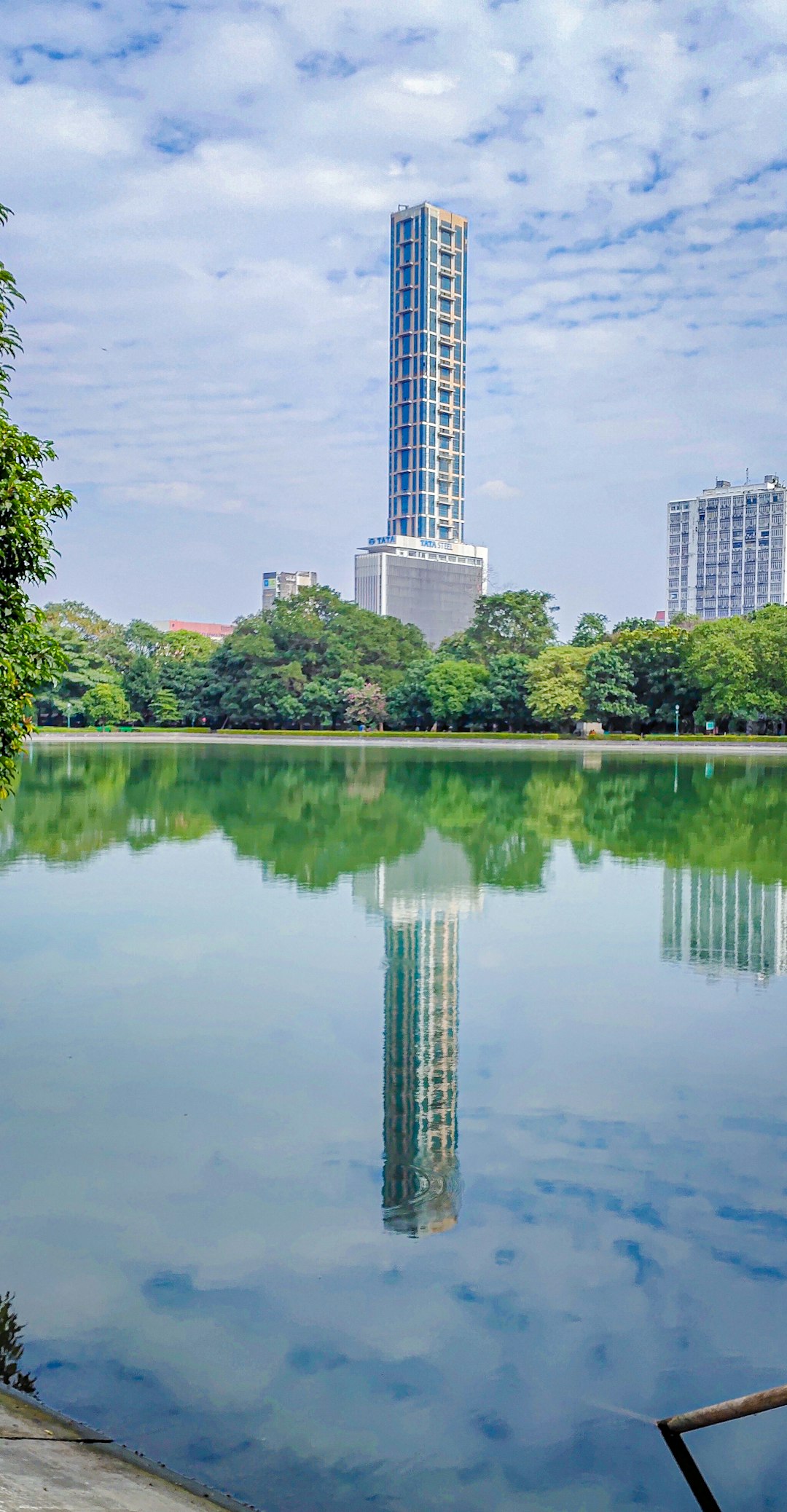 photo of THE 42 Landmark near Victoria Memorial