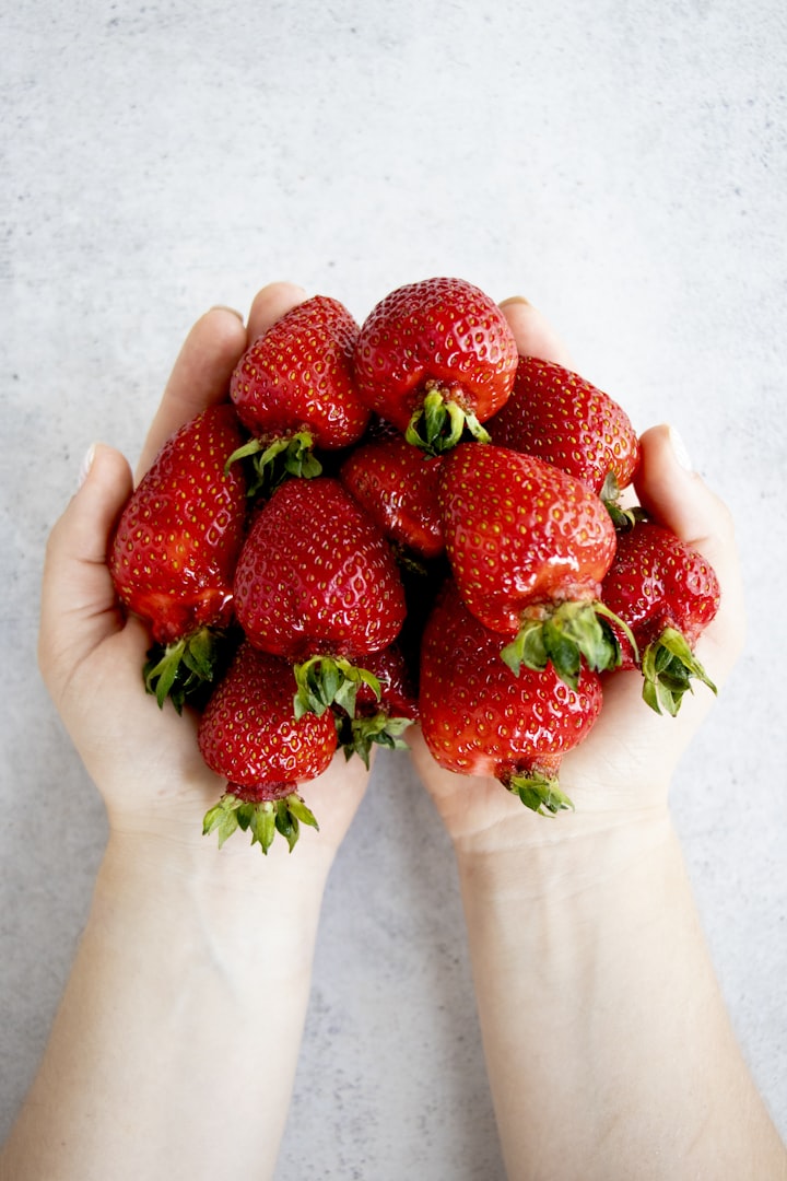 Freeze-Dried Strawberries Recipe + Benefits 