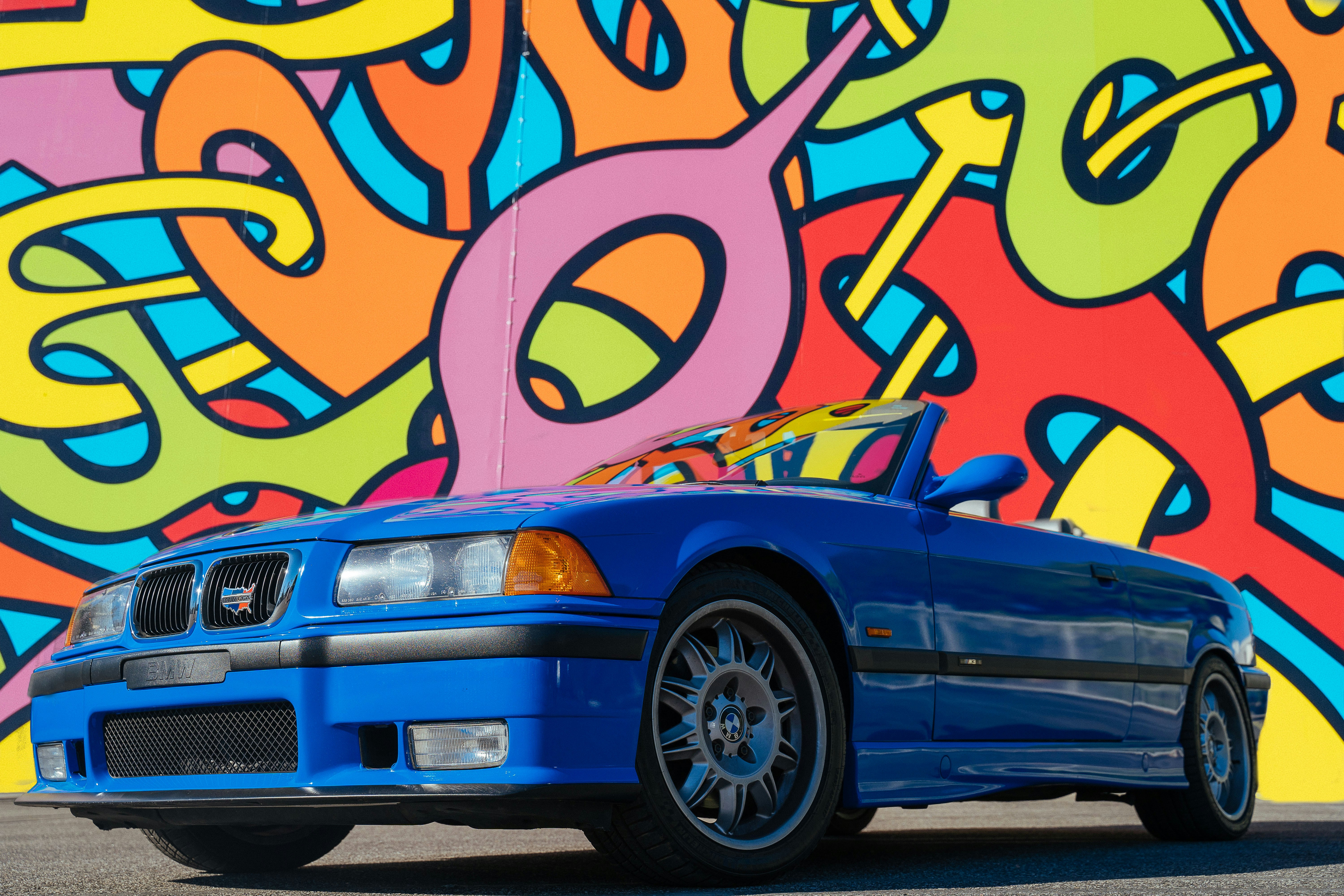 colorful car wallpaper, cinematic car, automotive art, vivid car images, ilustrasi artikel  Cinematic Color Graded Car Wallpapers: A Fusion of Art and Automotive Beauty 1