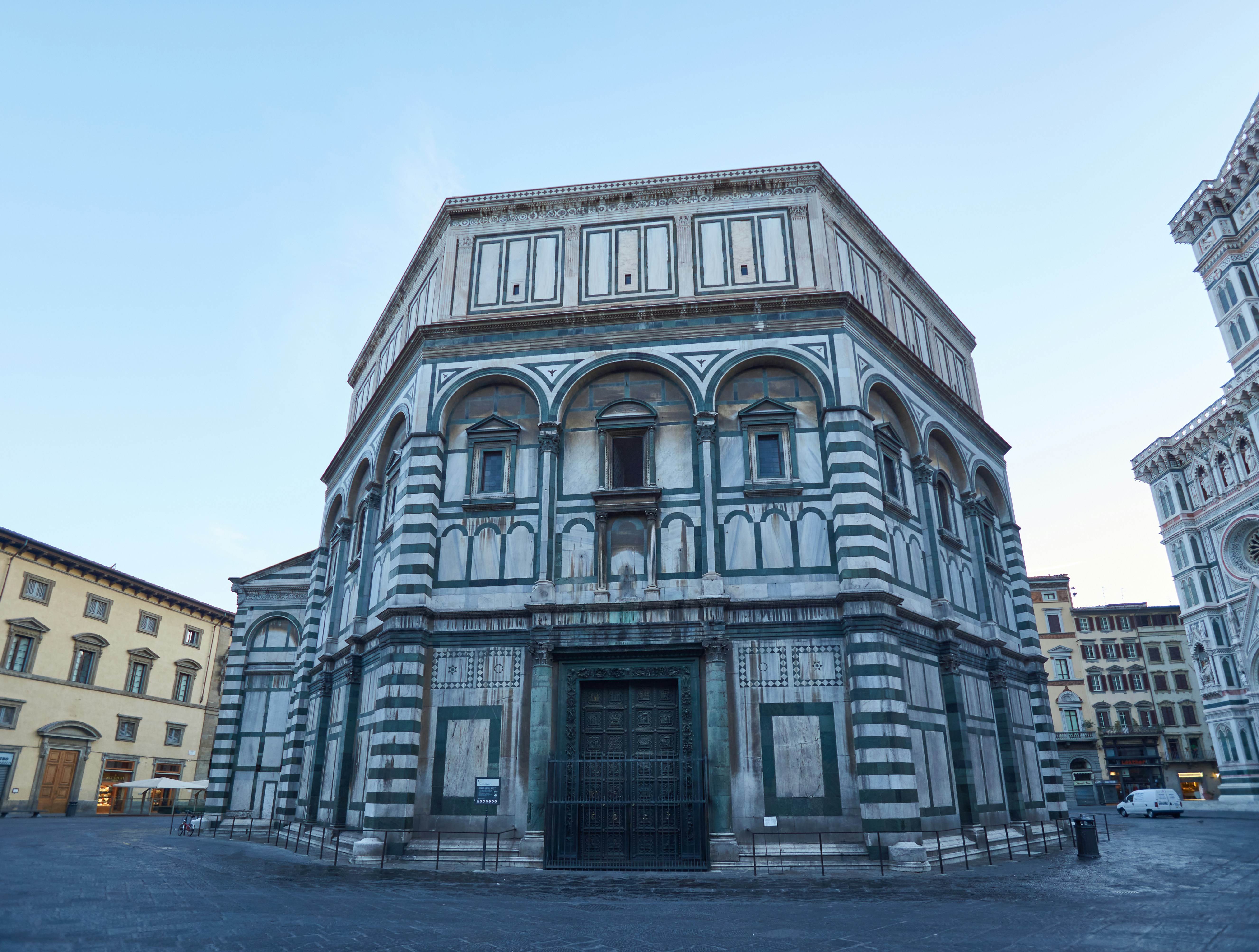 Biblioteca teatrale della Pergola