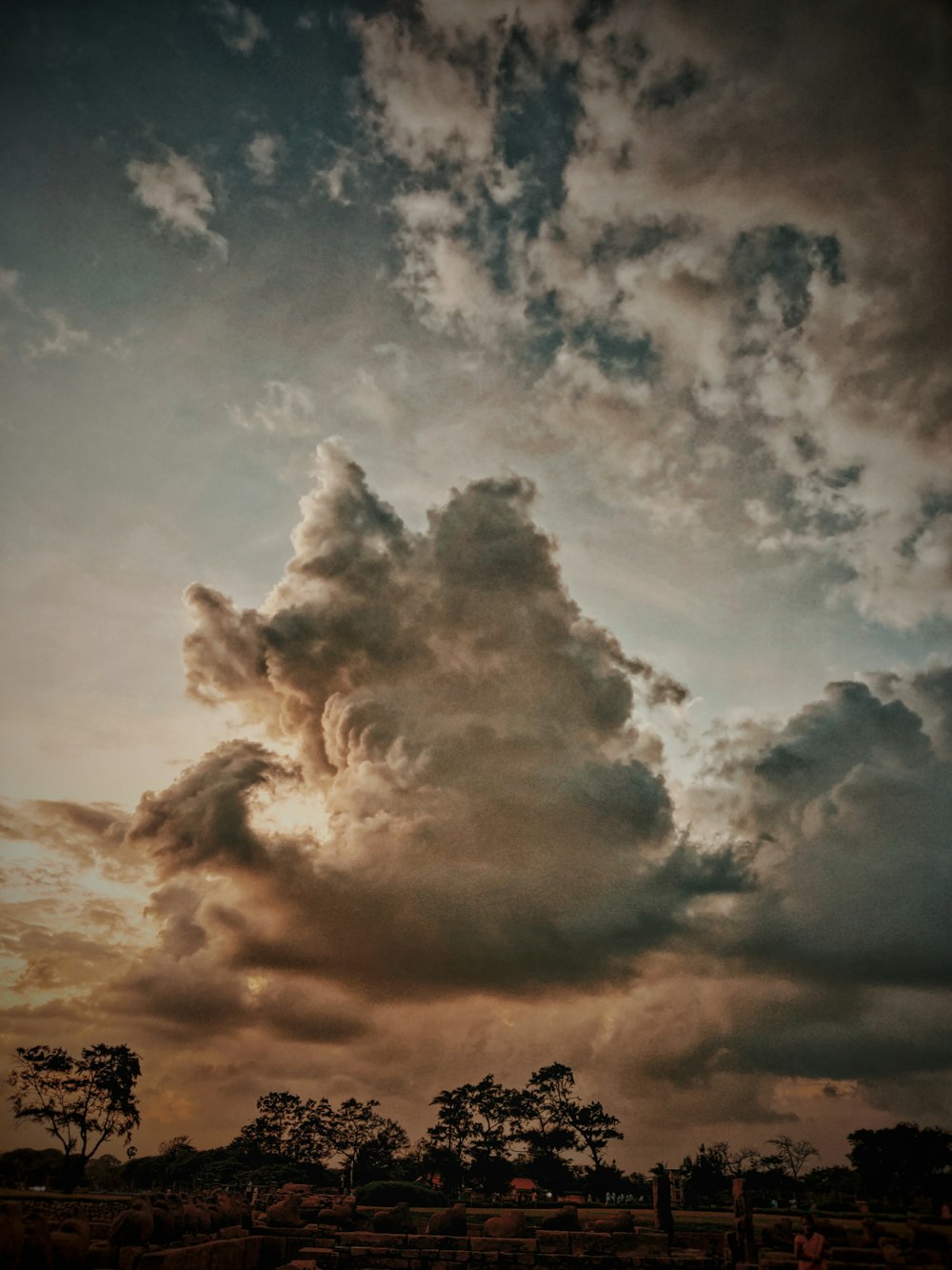 white clouds and blue sky during daytime