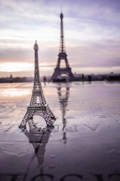 eiffel tower paris during sunset